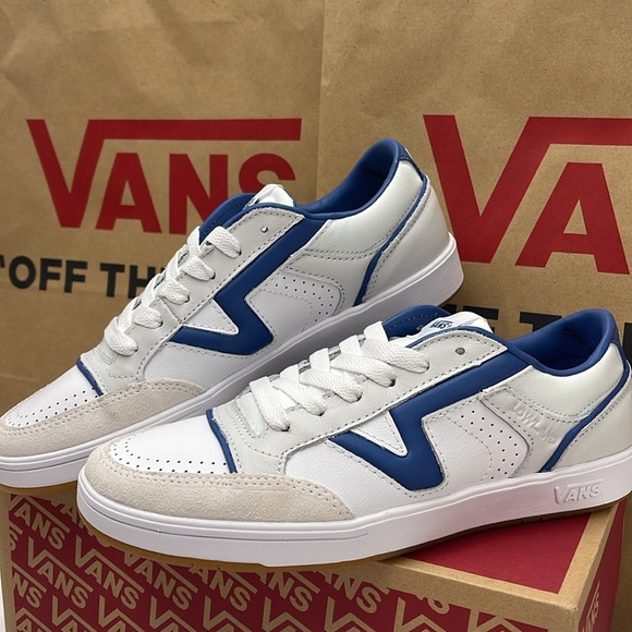 Vans Men’s Lowland Cc Jmp R
Court Navy/White
VN0007P2NAV
Sneakers - Picture 8 of 16